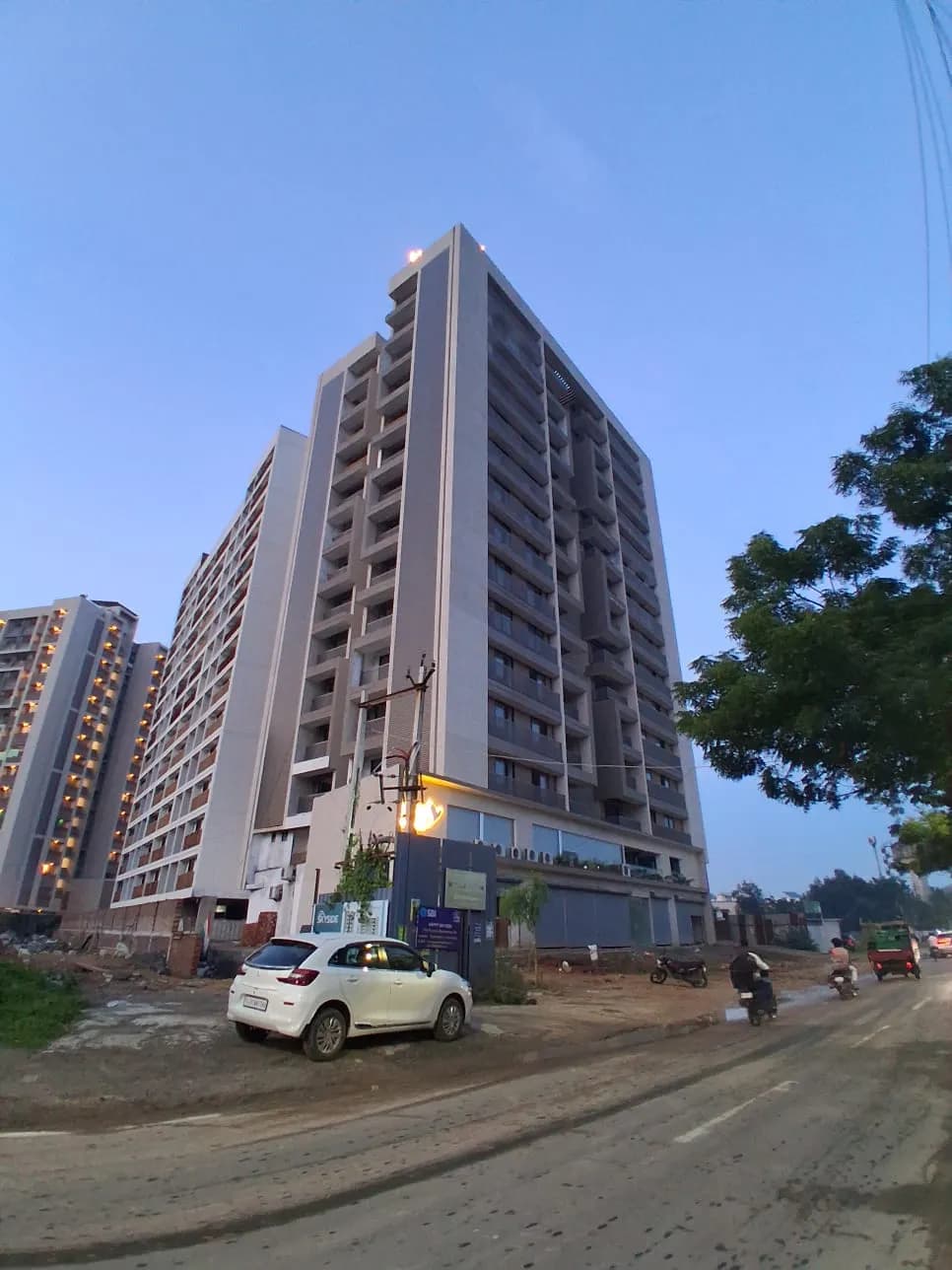 Gayatri Happy Skyside - Vitalspace Gayatri Happy Skyside - Vitalspace
